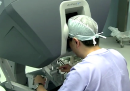 What is the da Vinci robotic surgical system?
